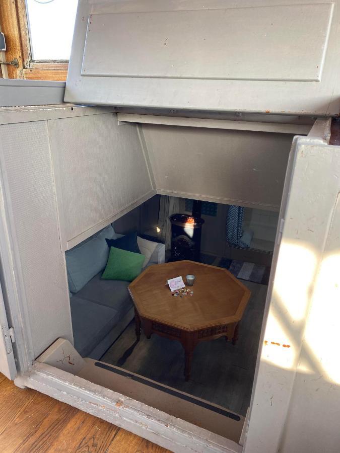 Peniche "Louise Michel" Sejournez Dans L'Appartement Du Capitaine, Offrez Vous Une Experience Inoubliable Au Fil De L'Eau Douai Kültér fotó