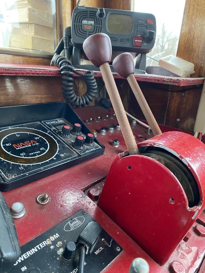 Peniche "Louise Michel" Sejournez Dans L'Appartement Du Capitaine, Offrez Vous Une Experience Inoubliable Au Fil De L'Eau Douai Kültér fotó