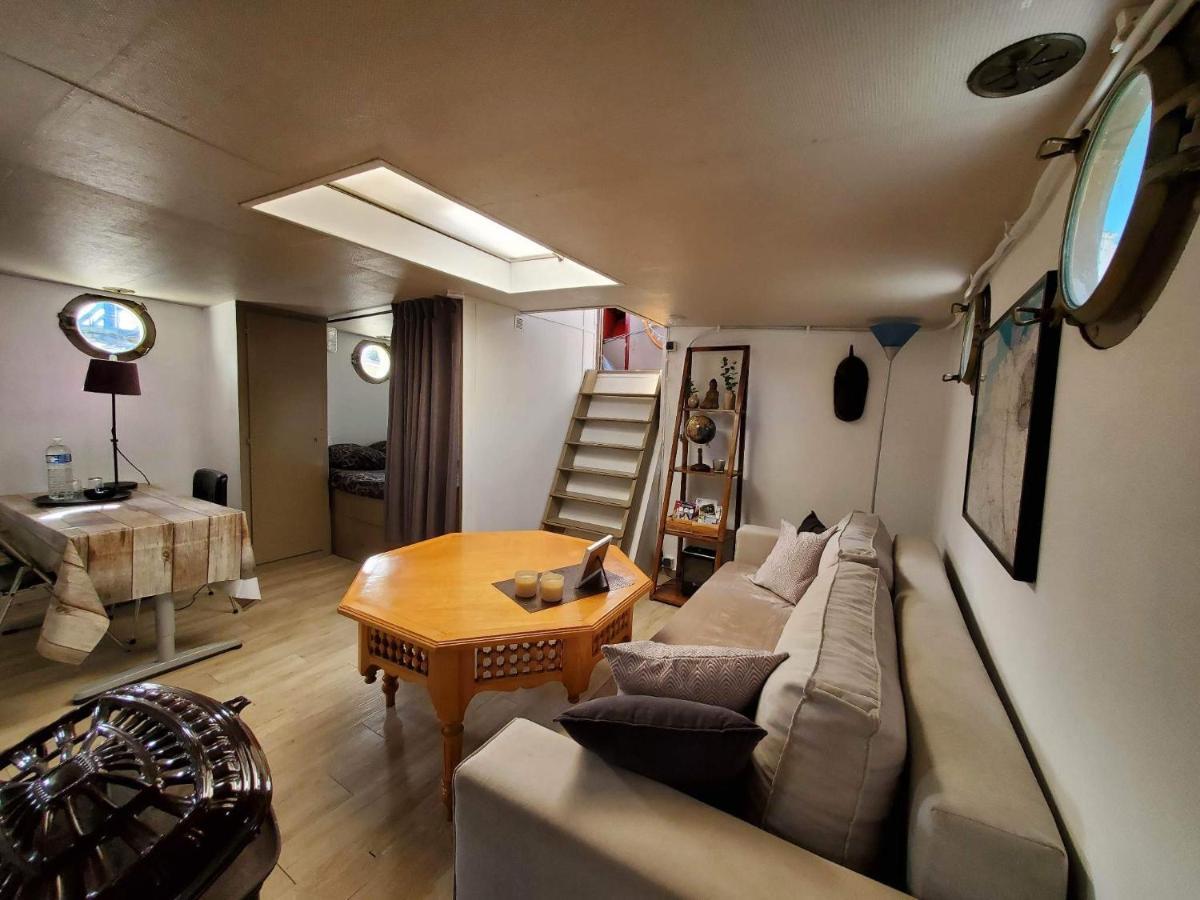 Peniche "Louise Michel" Sejournez Dans L'Appartement Du Capitaine, Offrez Vous Une Experience Inoubliable Au Fil De L'Eau Douai Kültér fotó