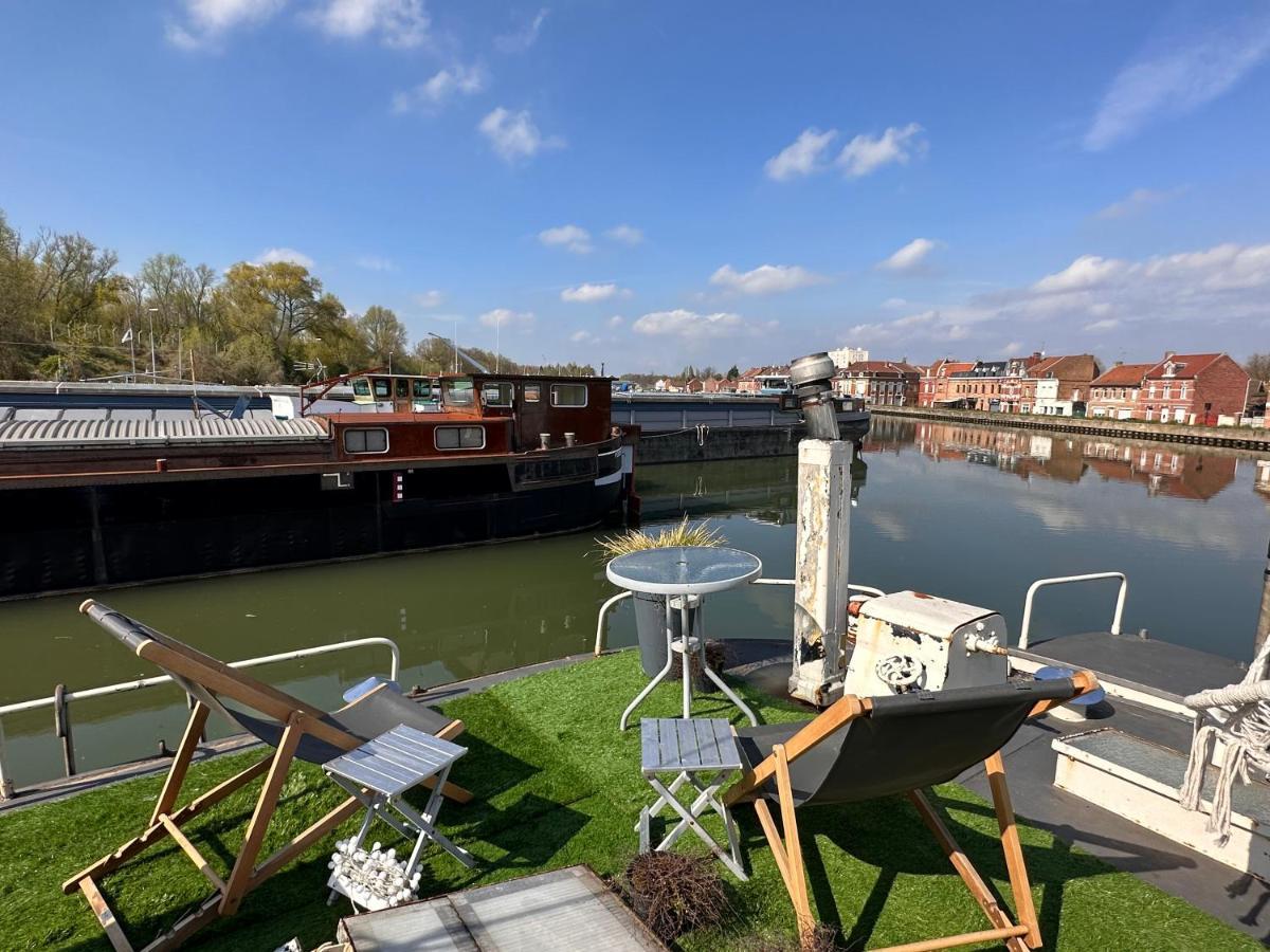 Peniche "Louise Michel" Sejournez Dans L'Appartement Du Capitaine, Offrez Vous Une Experience Inoubliable Au Fil De L'Eau Douai Kültér fotó