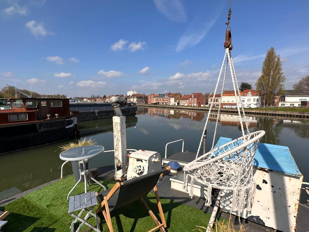 Peniche "Louise Michel" Sejournez Dans L'Appartement Du Capitaine, Offrez Vous Une Experience Inoubliable Au Fil De L'Eau Douai Kültér fotó